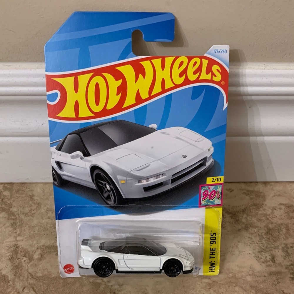 Hot Wheels ‘90 Acura NSX White  1990 The 90s 2/10 174/250 HTF02
